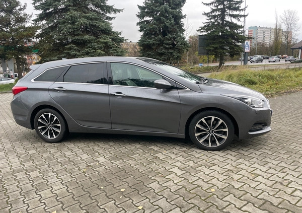 Hyundai i40 cena 57900 przebieg: 105000, rok produkcji 2017 z Koło małe 704